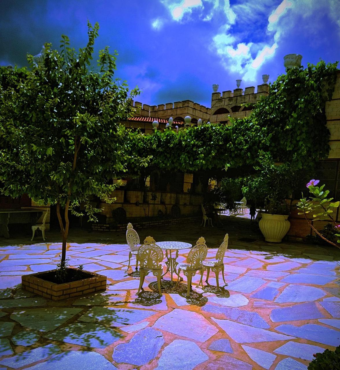 Pousada Al Castello Di Giulietta E Romeo Pirenopolis Exterior photo